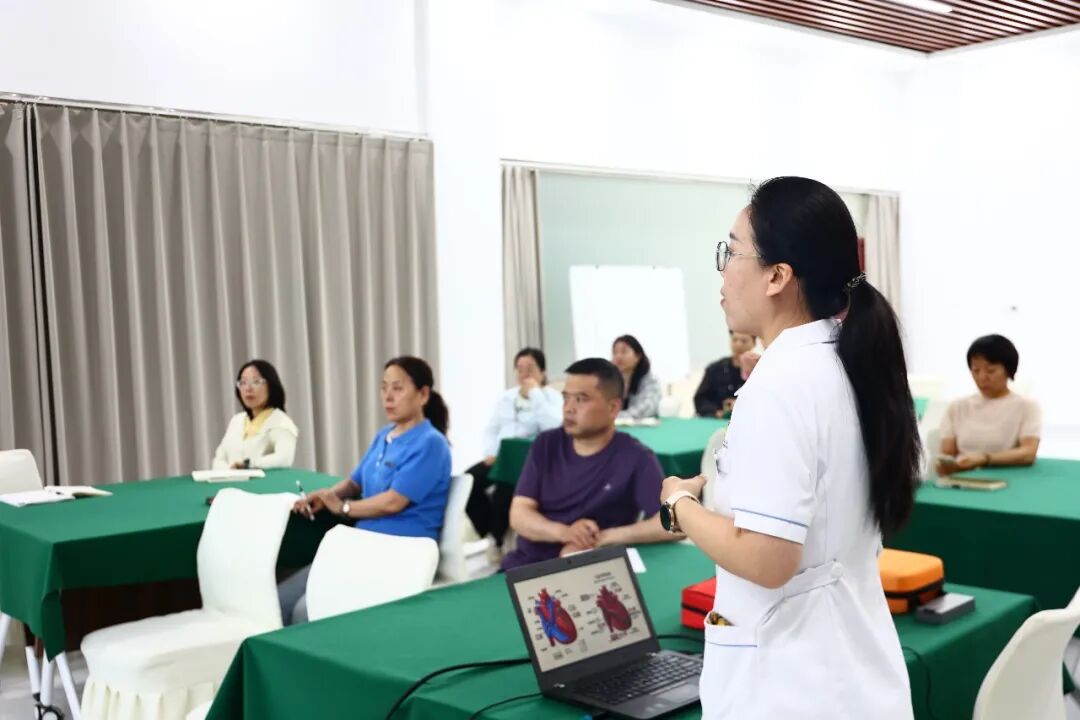 守护生命,「救」在身边 | 山东中昌元集团开展心肺复苏术及AED设备使用专题培训 - 现场照片2