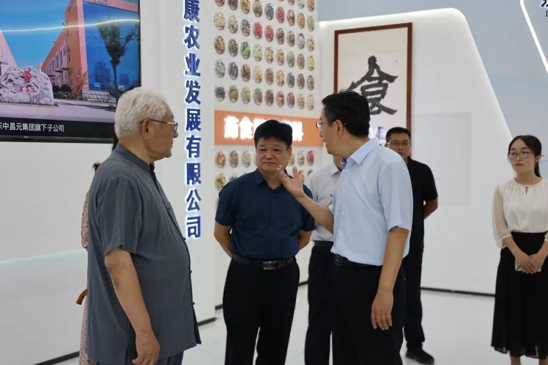 郭新民调研酸枣产业