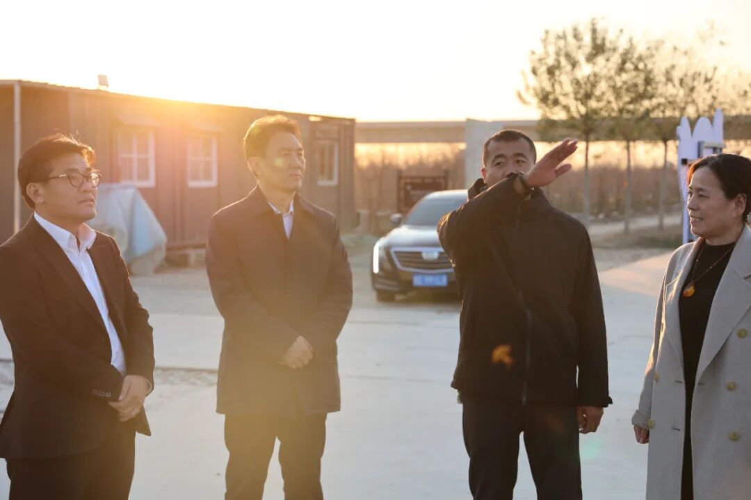 东营市市场监管局党组书记、局长许建仁与中药营实控股有限公司董事长李风葳博士一行莅临山东中昌元集团考察指导 - 现场照片2