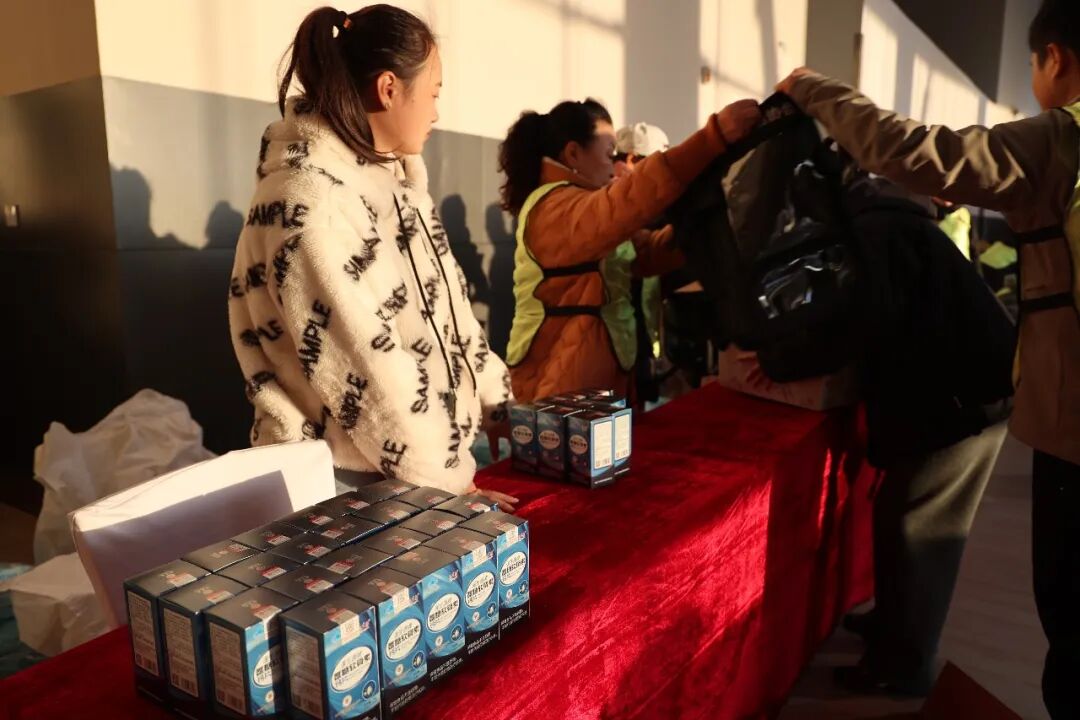 奔跑致敬岁月，科学护航健康——广元生物助力东营市长跑运动协会15周年庆典圆满举行 - 现场照片7
